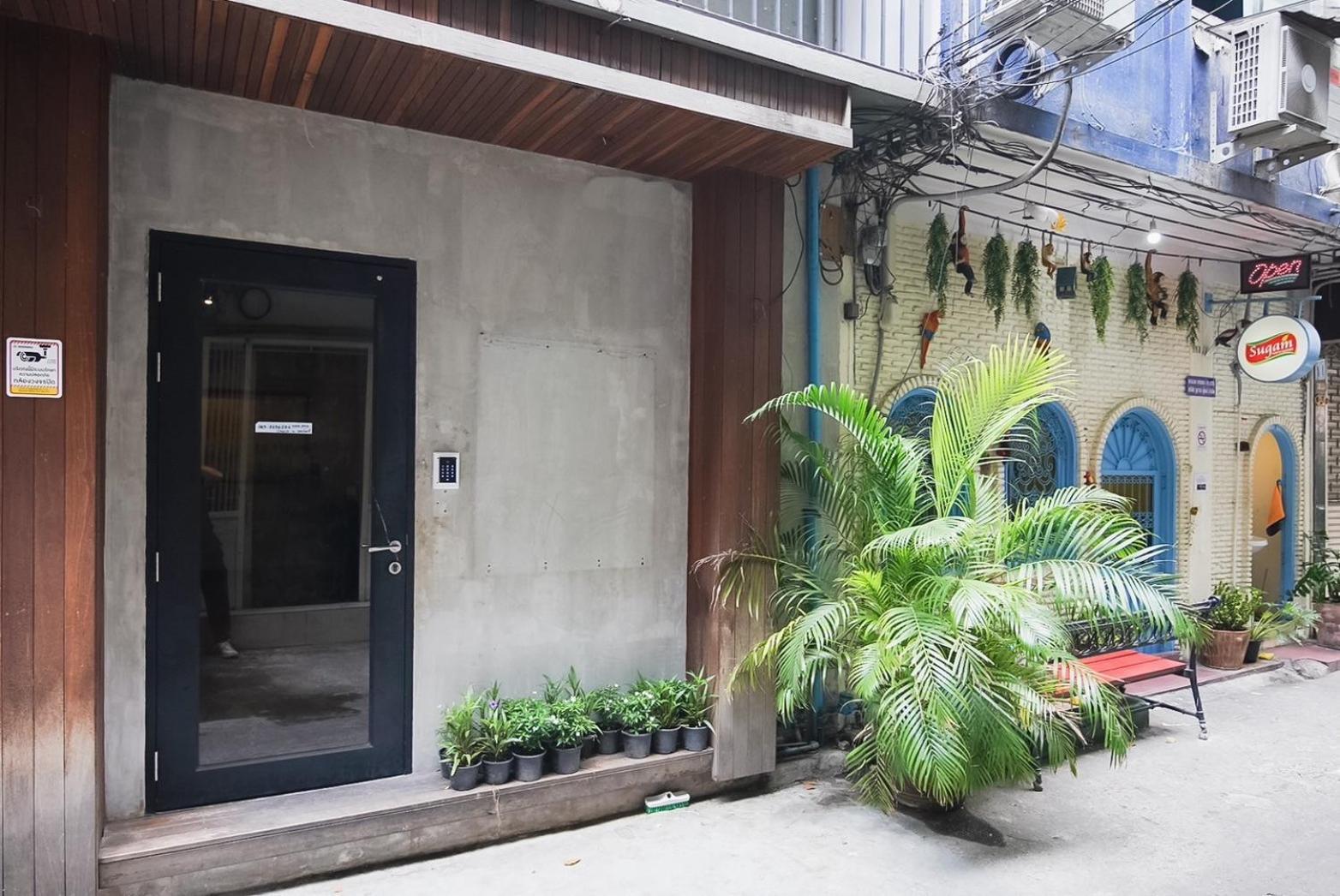 Go Inn Silom โกอินน์ สีลม - สถานีรถไฟฟ้าเซนต์หลุยส์ Бангкок Экстерьер фото